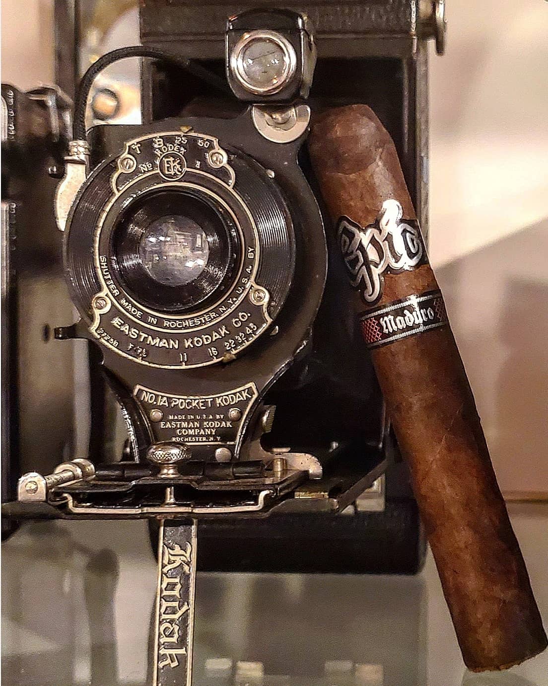 Bars and Cigars - Cigar Review - Epic Maduro